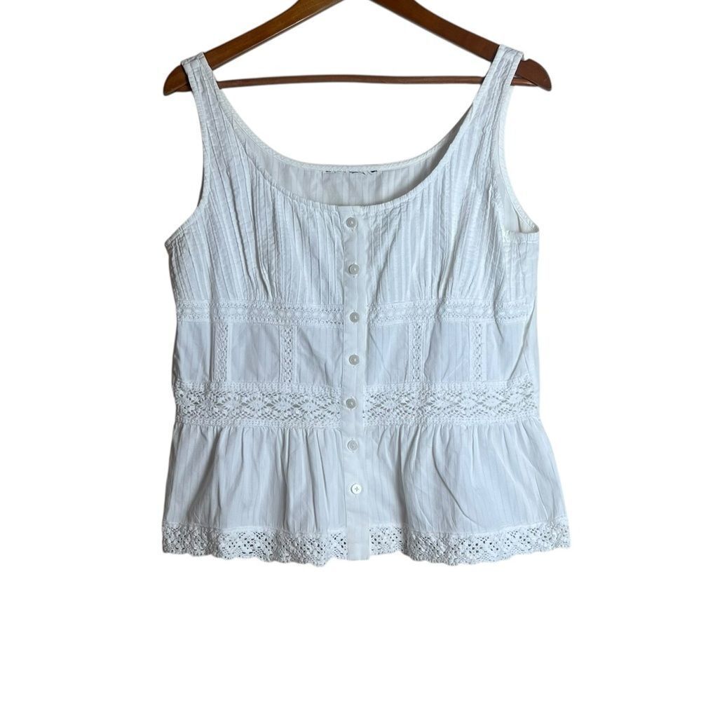 off white tank with crochet details‎